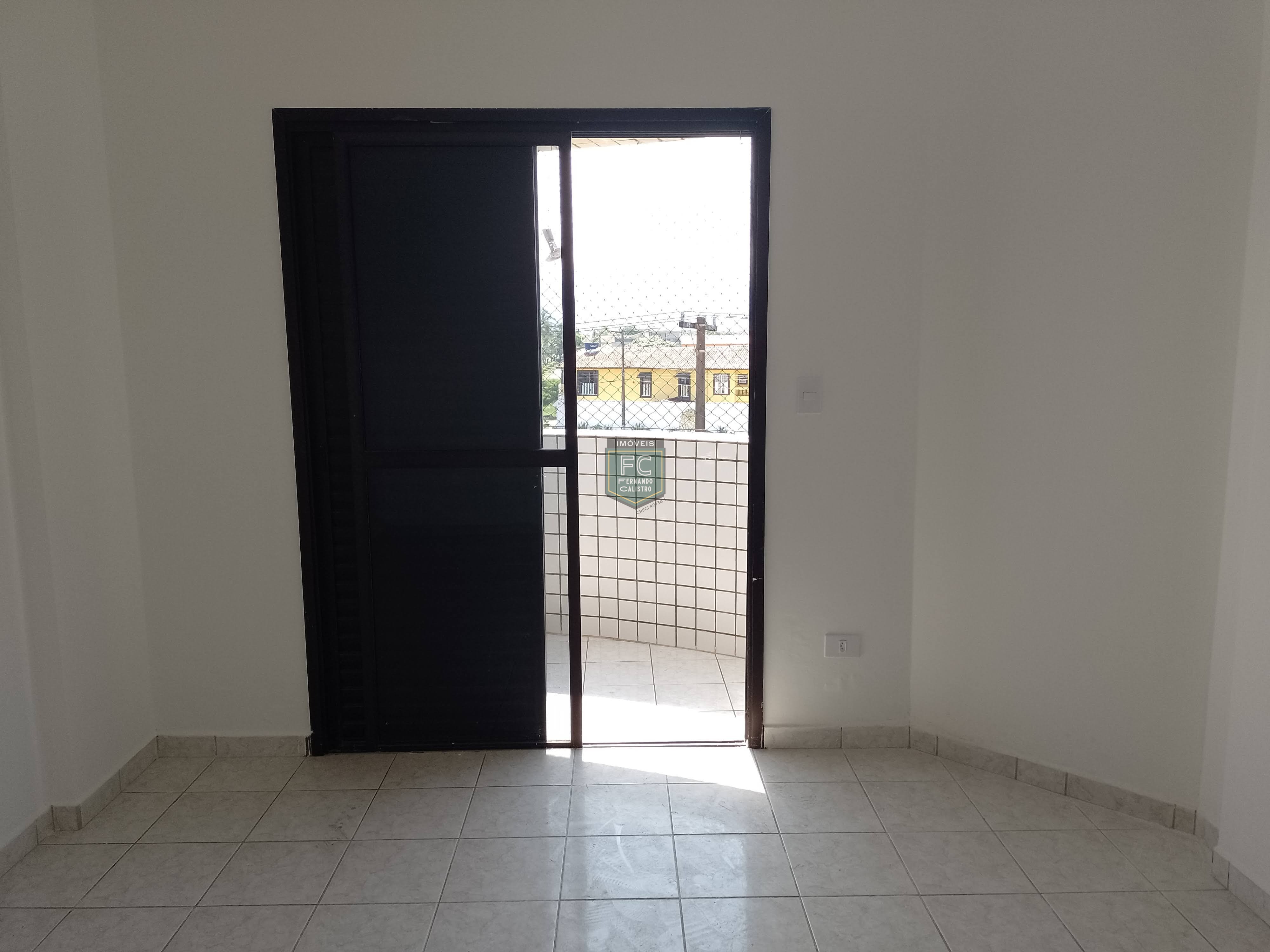 Apartamento 2 dormitórios (1 suíte) 73m², frente, 2 varandas, vista p/ o mar, elevador, 1 vaga, 100 mts da praia, pagamento facilitado, mongaguá sp