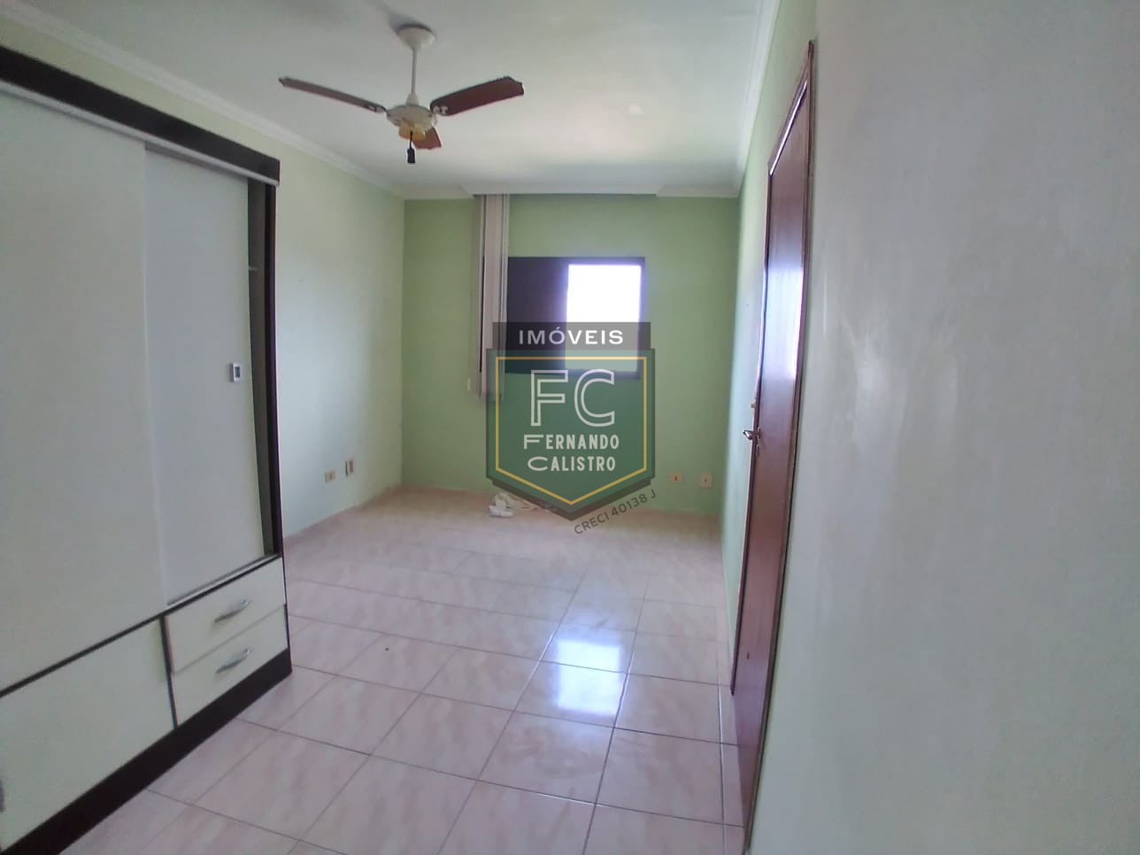 Apartamento alto padrão 1 dormitório, 57 m², varanda envidraçada c/ vista p/ o mar, 100 mts da praia, financiamento, permuta, vera cruz, mongaguá - sp