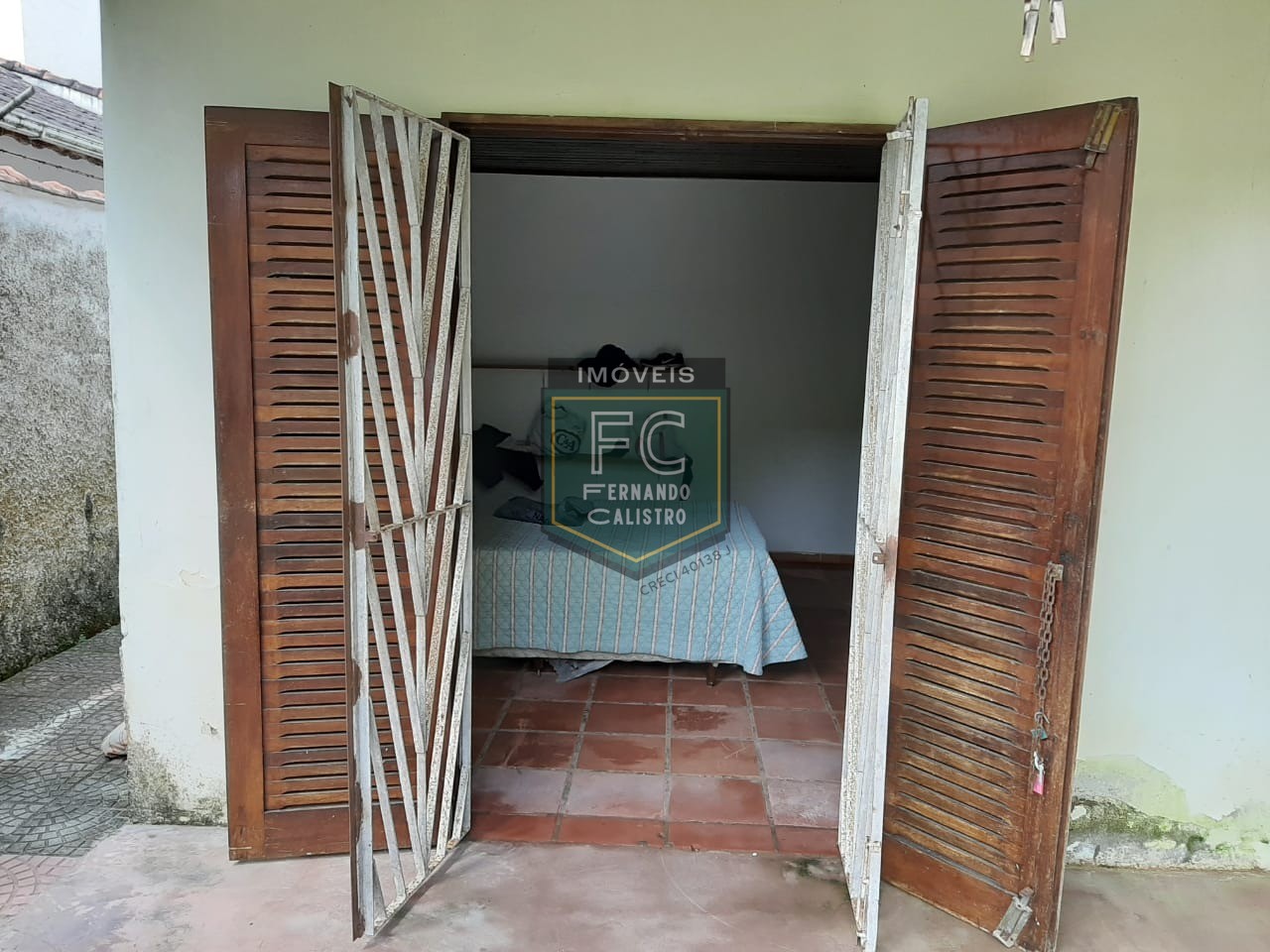 Casa térrea isolada 500m² á. Total, 3 dormitórios (2 suítes), edicula (1 suíte), área churrasqueira coberta, 4 vagas, v. Atlântica, mongaguá, sp