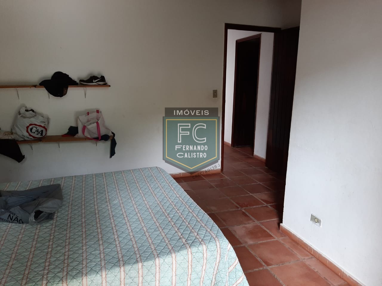 Casa térrea isolada 500m² á. Total, 3 dormitórios (2 suítes), edicula (1 suíte), área churrasqueira coberta, 4 vagas, v. Atlântica, mongaguá, sp