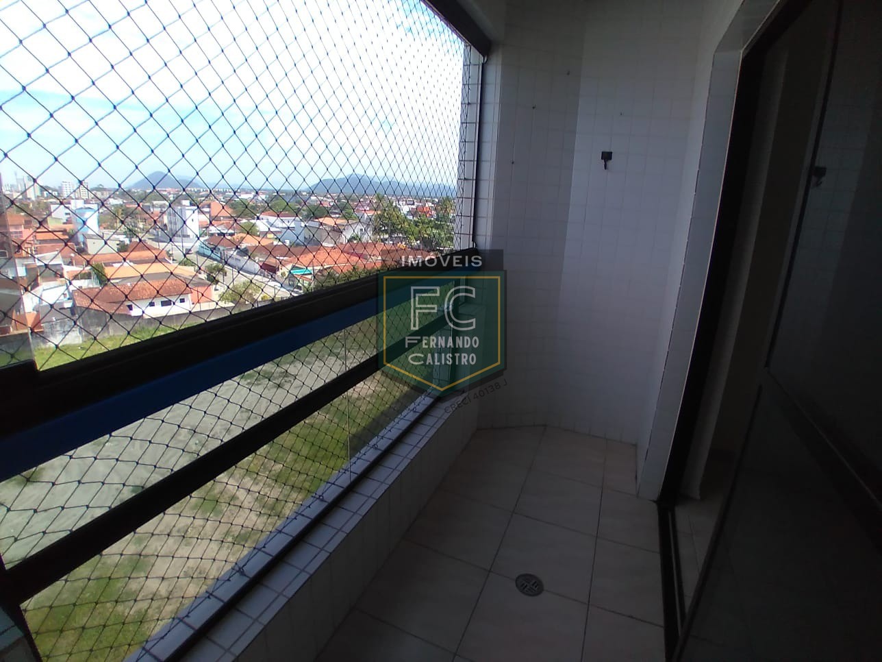 Apartamento alto padrão 1 dormitório, 57 m², varanda envidraçada c/ vista p/ o mar, 100 mts da praia, financiamento, permuta, vera cruz, mongaguá - sp