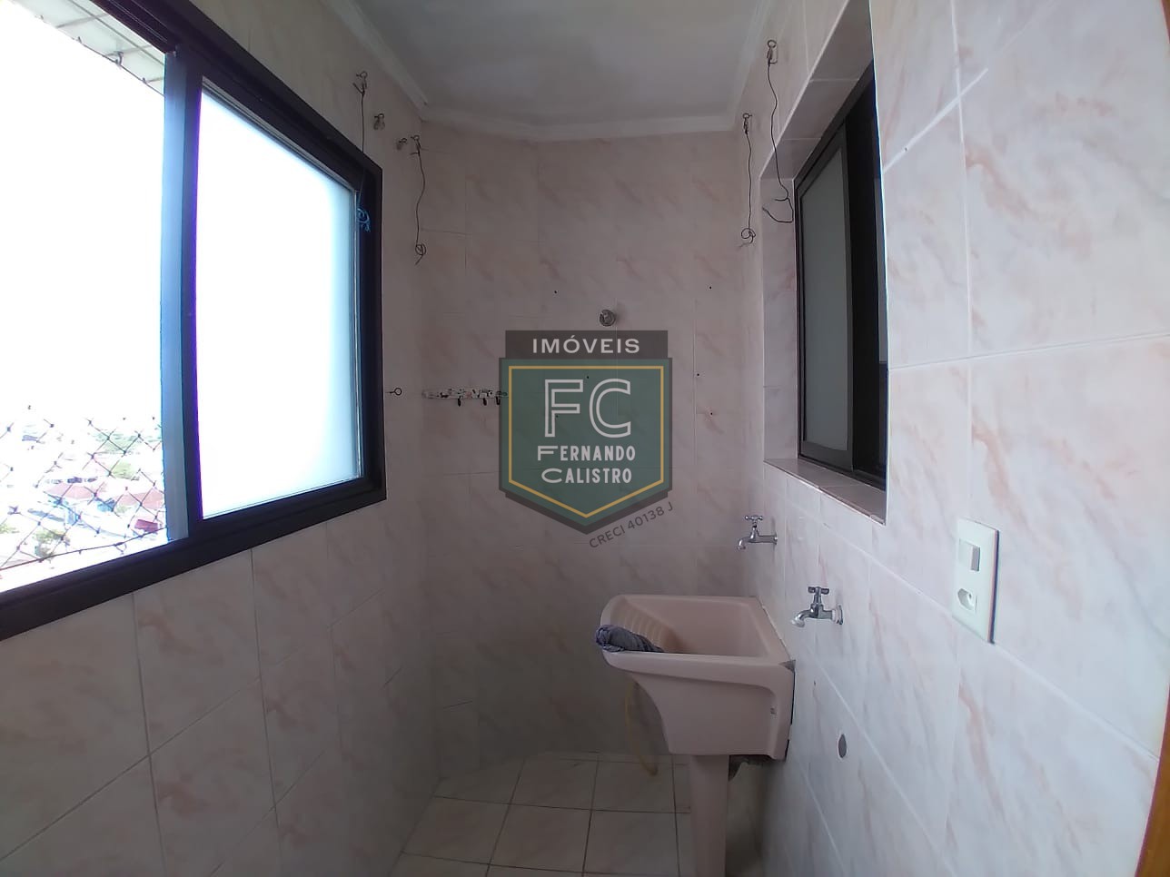 Apartamento alto padrão 1 dormitório, 57 m², varanda envidraçada c/ vista p/ o mar, 100 mts da praia, financiamento, permuta, vera cruz, mongaguá - sp