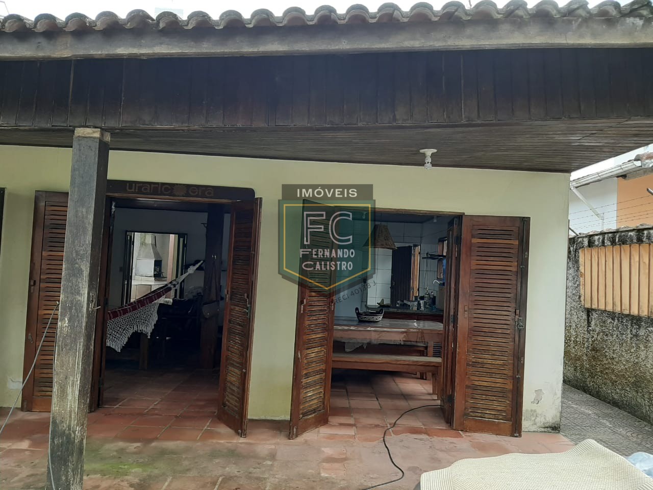 Casa térrea isolada 500m² á. Total, 3 dormitórios (2 suítes), edicula (1 suíte), área churrasqueira coberta, 4 vagas, v. Atlântica, mongaguá, sp
