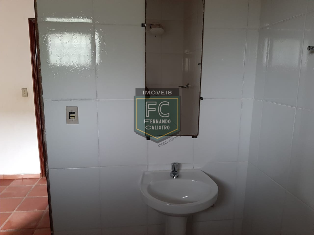 Casa térrea isolada 500m² á. Total, 3 dormitórios (2 suítes), edicula (1 suíte), área churrasqueira coberta, 4 vagas, v. Atlântica, mongaguá, sp