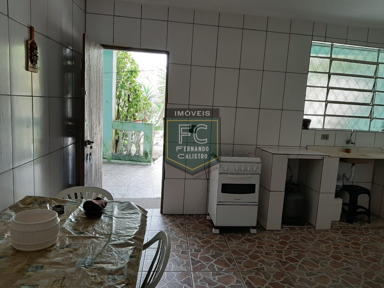 Casa térrea isolada 500m² á. Total, 3 dormitórios (2 suítes), edicula (1 suíte), área churrasqueira coberta, 4 vagas, v. Atlântica, mongaguá, sp