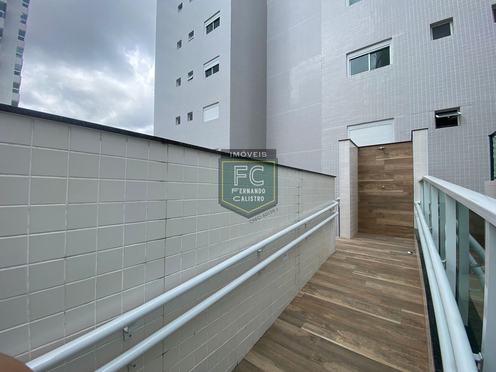 Apartamento novo 4 suítes alto padrão pronto, 50 mts da praia, varanda gourmet c/ vista p/ o mar, piso porcelanato, local nobre, centro, mongaguá sp