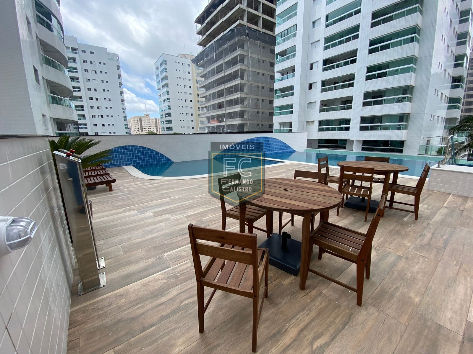 Apartamento novo 4 suítes alto padrão pronto, 50 mts da praia, varanda gourmet c/ vista p/ o mar, piso porcelanato, local nobre, centro, mongaguá sp