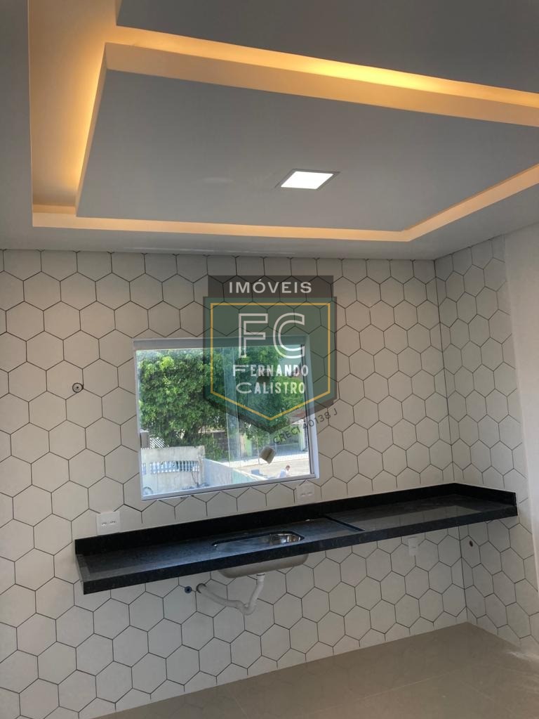 Casas novas c/ segurança de condominio, 2 dormitórios, lavab