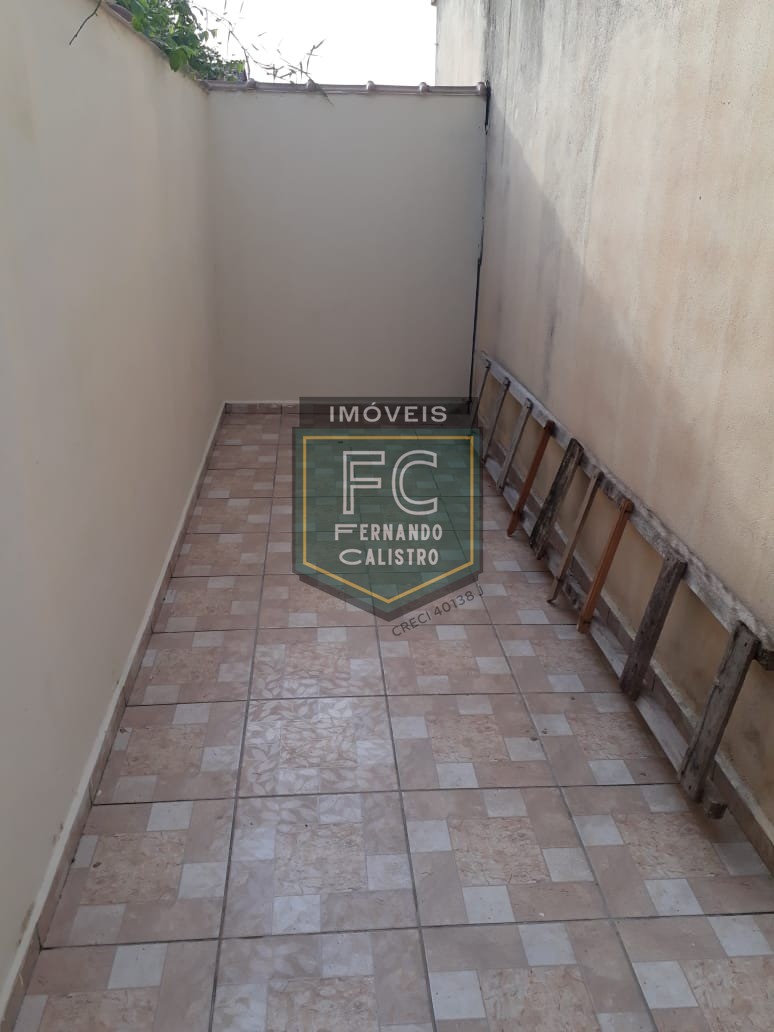 Casa térrea nova em condomínio fechado na praia, 2 dormitóri