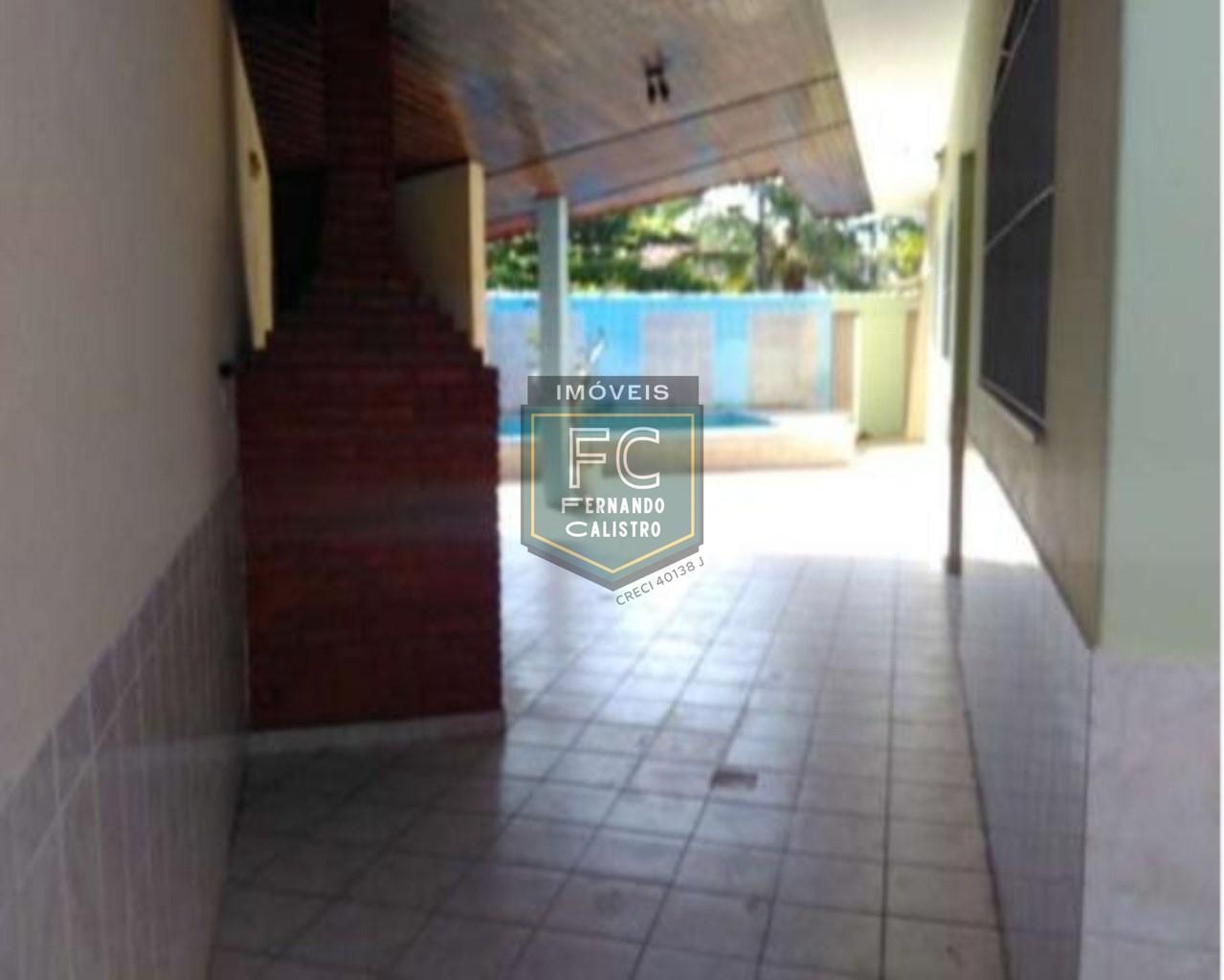 Casa de esquina na praia dos sonhos, itanhaém! 4 dormitórios (2 suítes), piscina c/ cascata, espaço gourmet coberto c/ churrasqueira, 6 vagas cobertas