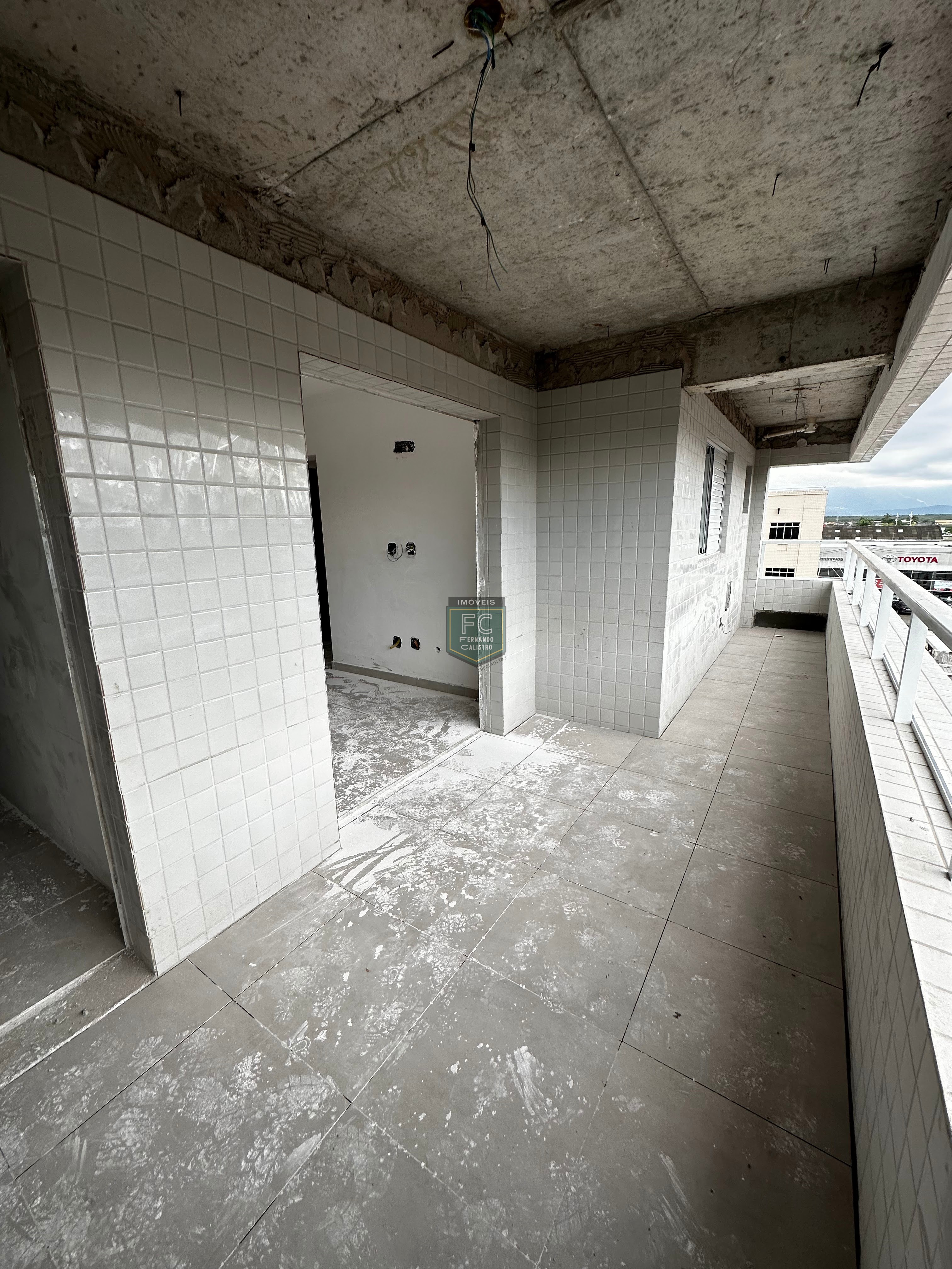 Apartamento 2 dormitórios (1 suíte) alto padrão em obras, varanda gourmet, lazer completo, local nobre, perto da praia, guilhermina, praia grande sp