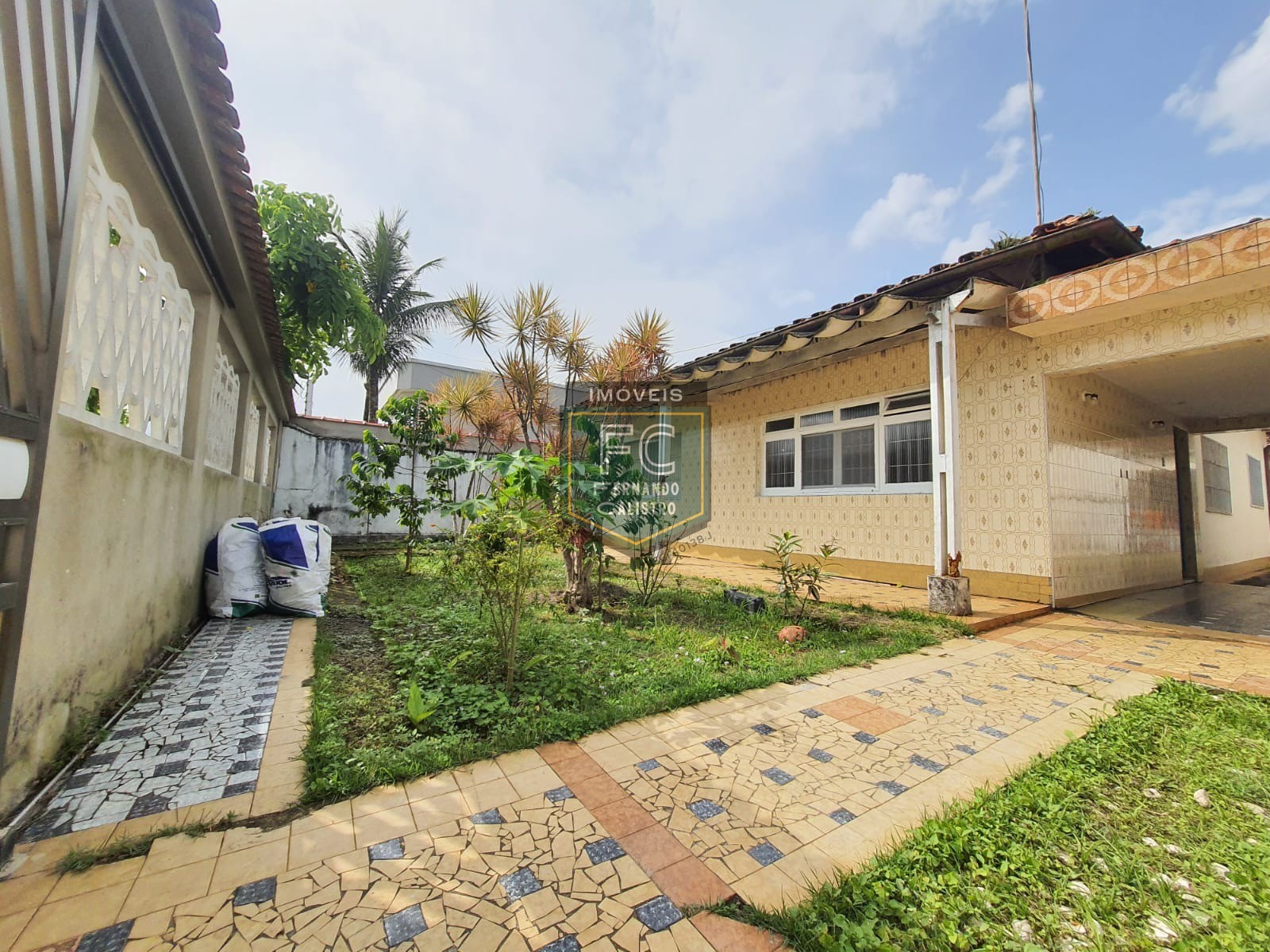 Casa lote inteiro 2 dormitórios edícula c/ sala, dormitório 