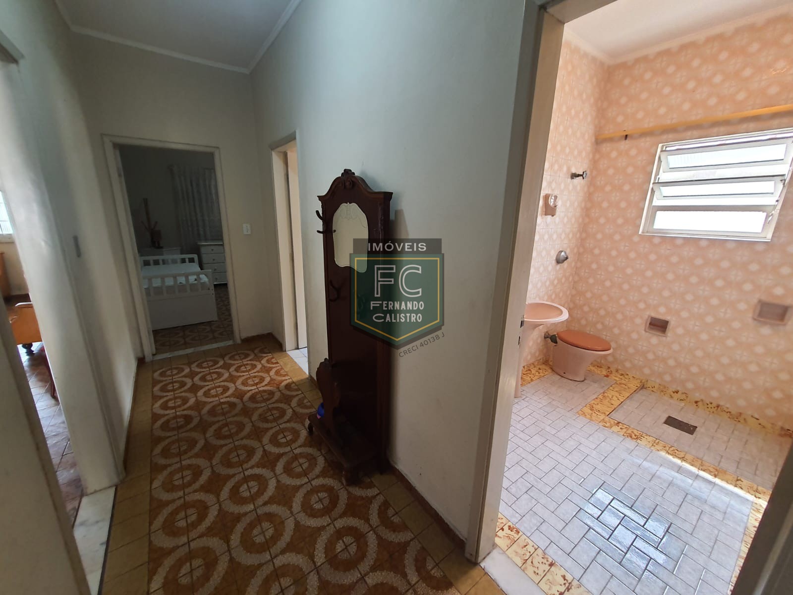 Casa Lote Inteiro 2 Dormitórios + Edícula c/ Sala, Dormitório e Banheiro, Espaço p/ Piscina, 4 Vagas, Perto da Praia, Bal. Flórida, Praia Grande SP