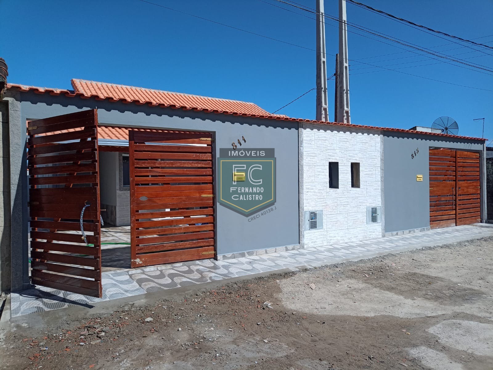 Casa térrea nova 2 dormitórios (suíte), piscina, espaço gour