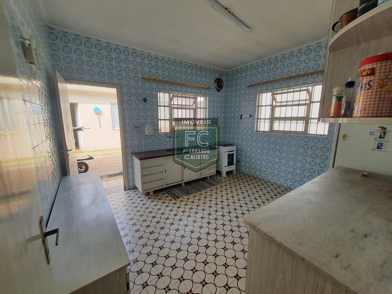 Casa lote inteiro 2 dormitórios edícula c/ sala, dormitório 