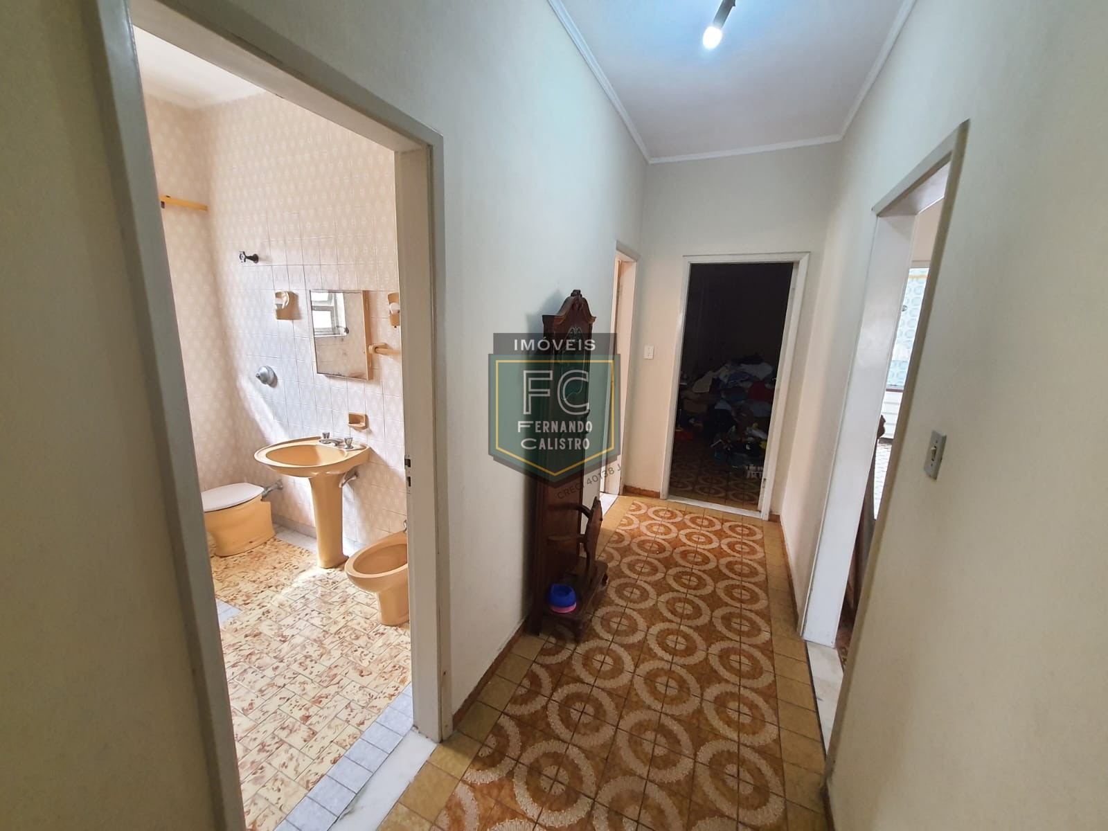 Casa Lote Inteiro 2 Dormitórios + Edícula c/ Sala, Dormitório e Banheiro, Espaço p/ Piscina, 4 Vagas, Perto da Praia, Bal. Flórida, Praia Grande SP