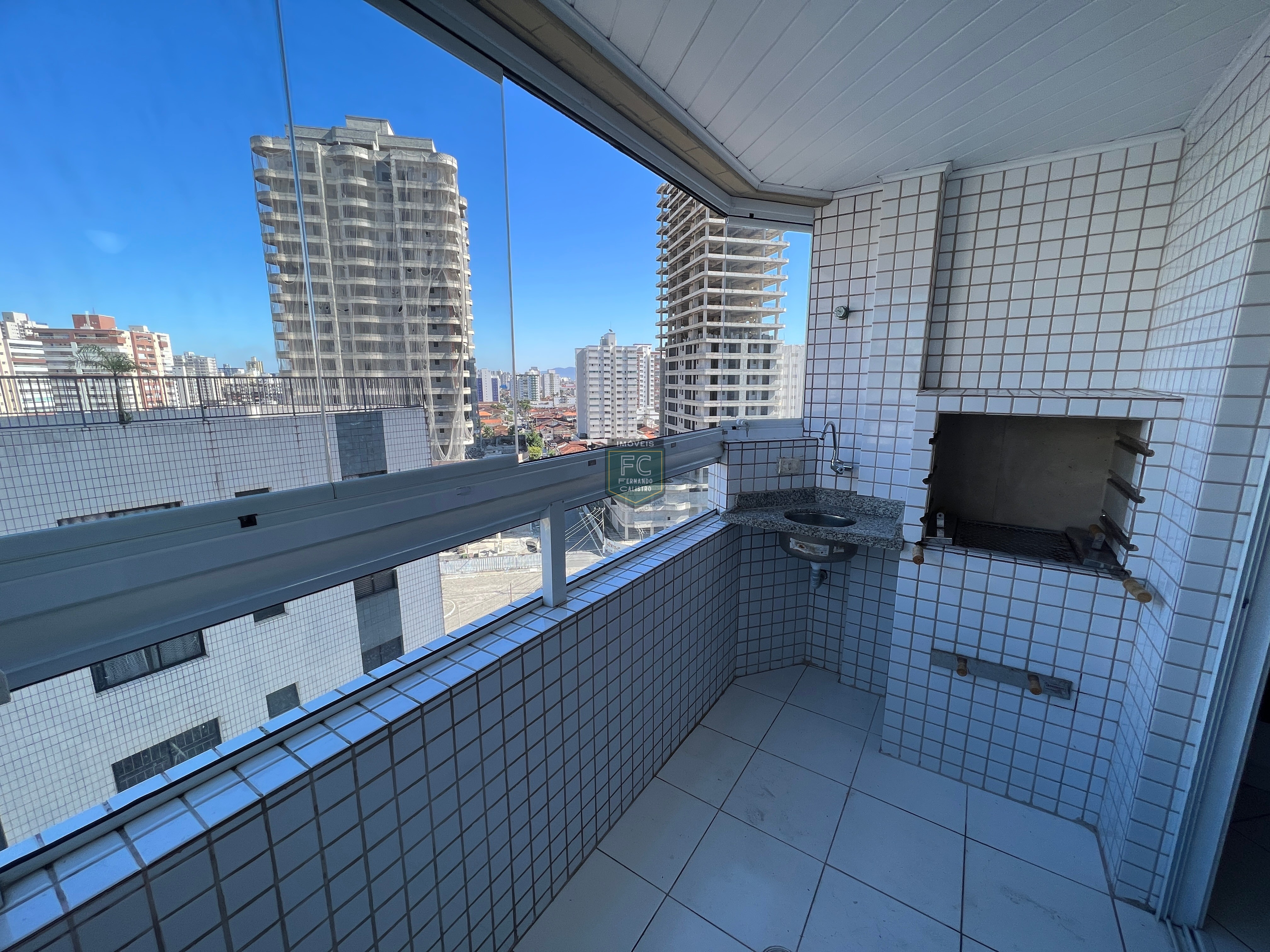 Apartamento alto padrão 2 dormitórios (1 suíte), varanda gou