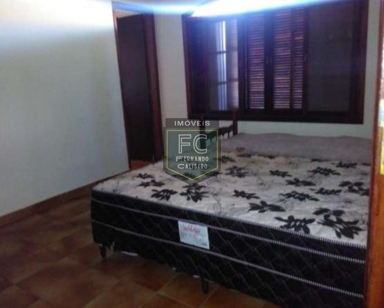 Casa de esquina na praia dos sonhos, itanhaém! 4 dormitórios (2 suítes), piscina c/ cascata, espaço gourmet coberto c/ churrasqueira, 6 vagas cobertas