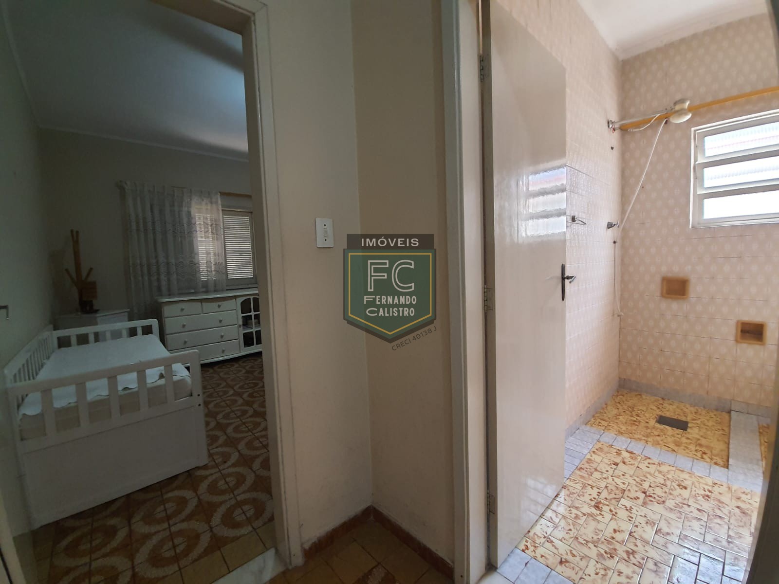 Casa Lote Inteiro 2 Dormitórios + Edícula c/ Sala, Dormitório e Banheiro, Espaço p/ Piscina, 4 Vagas, Perto da Praia, Bal. Flórida, Praia Grande SP
