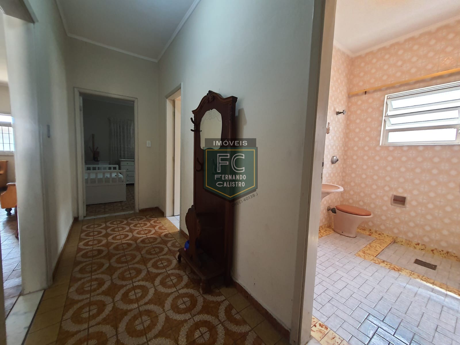 Casa Lote Inteiro 2 Dormitórios + Edícula c/ Sala, Dormitório e Banheiro, Espaço p/ Piscina, 4 Vagas, Perto da Praia, Bal. Flórida, Praia Grande SP