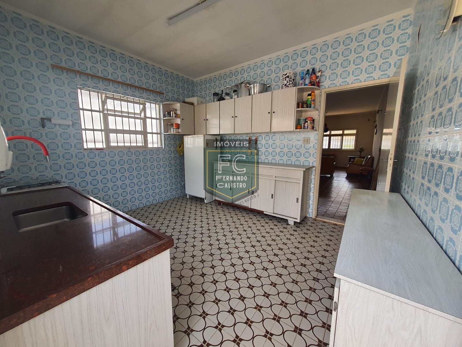 Casa Lote Inteiro 2 Dormitórios + Edícula c/ Sala, Dormitório e Banheiro, Espaço p/ Piscina, 4 Vagas, Perto da Praia, Bal. Flórida, Praia Grande SP