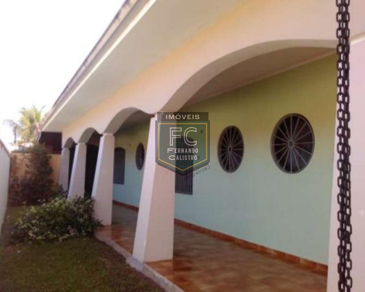 Casa de esquina na praia dos sonhos, itanhaém! 4 dormitórios (2 suítes), piscina c/ cascata, espaço gourmet coberto c/ churrasqueira, 6 vagas cobertas