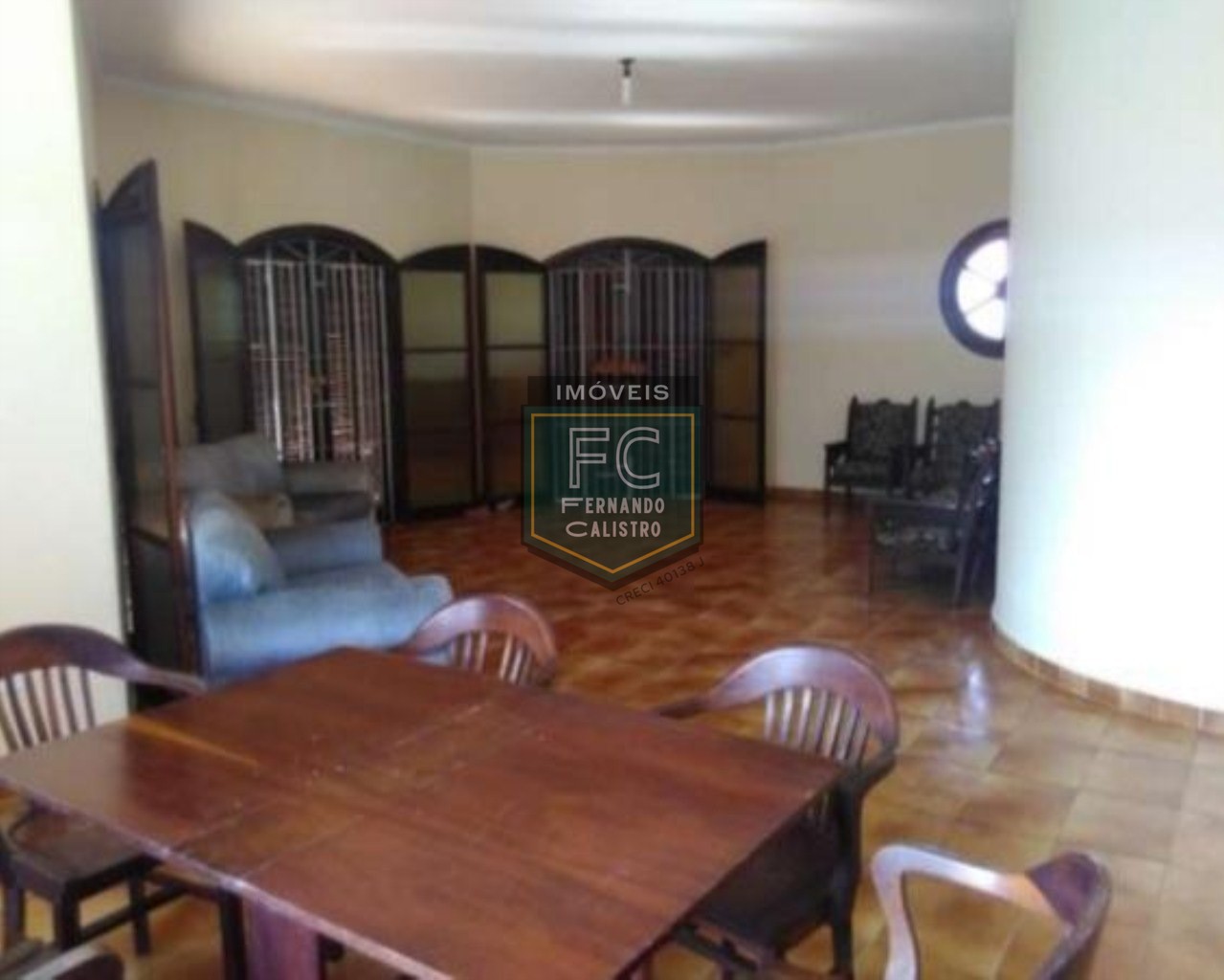 Casa de esquina na praia dos sonhos, itanhaém! 4 dormitórios (2 suítes), piscina c/ cascata, espaço gourmet coberto c/ churrasqueira, 6 vagas cobertas