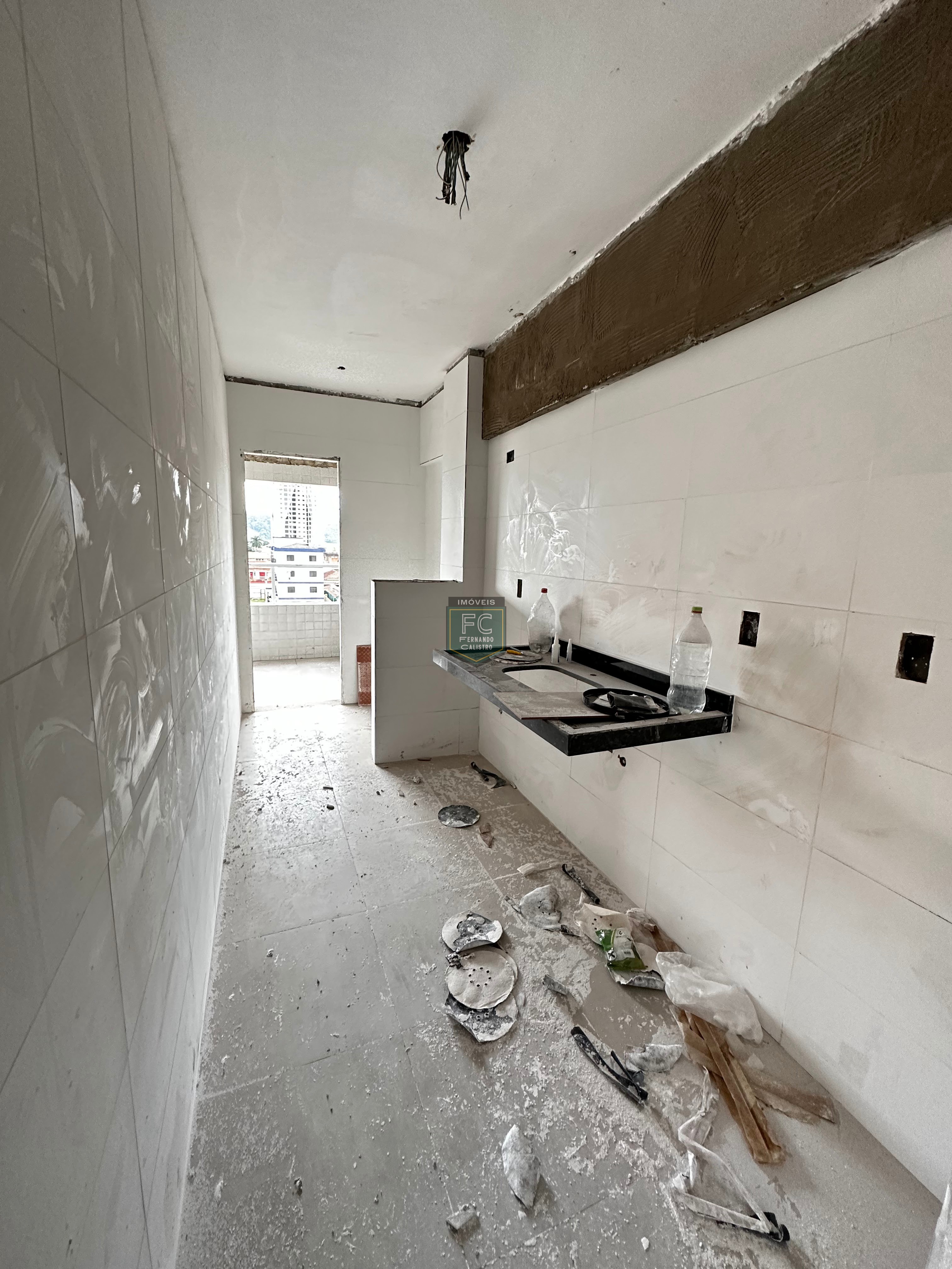Apartamento 2 dormitórios (1 suíte) alto padrão em obras, varanda gourmet, lazer completo, local nobre, perto da praia, guilhermina, praia grande sp