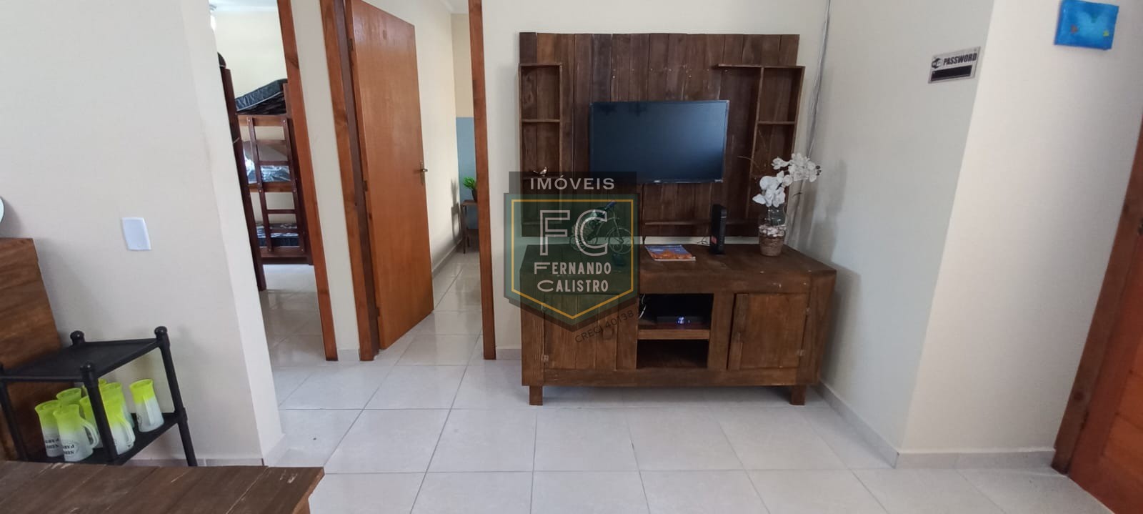 Casa Térrea na Praia em Condomínio Fechado, Mobiliada, 2 Dormitórios, Quintal c/ Piscina e Churrasqueira, 1 Vaga, Financia, Cibratel II, Itanhaém SP