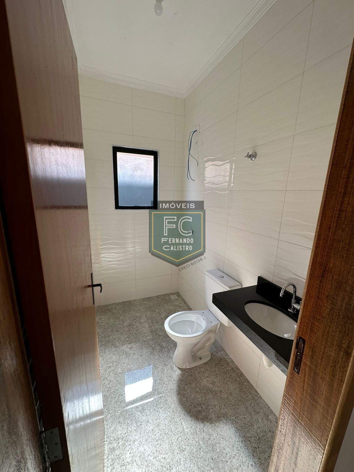 Casas novas prontas para morar, 2 dormitórios (1 suíte), quintal c/ piscina, área gourmet c/ churrasqueira, 2 vagas, 750 mts da praia, itanhaém - sp