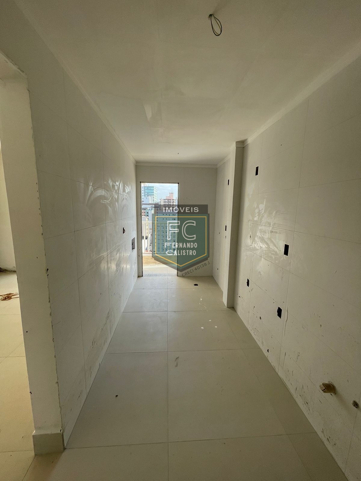 Apartamento alto padrão 2 dormitórios (1 suites), varanda gourmet c/ vista mar, lazer completo, 2 vagas, quadra da praia, guilhermina, praia grande/sp