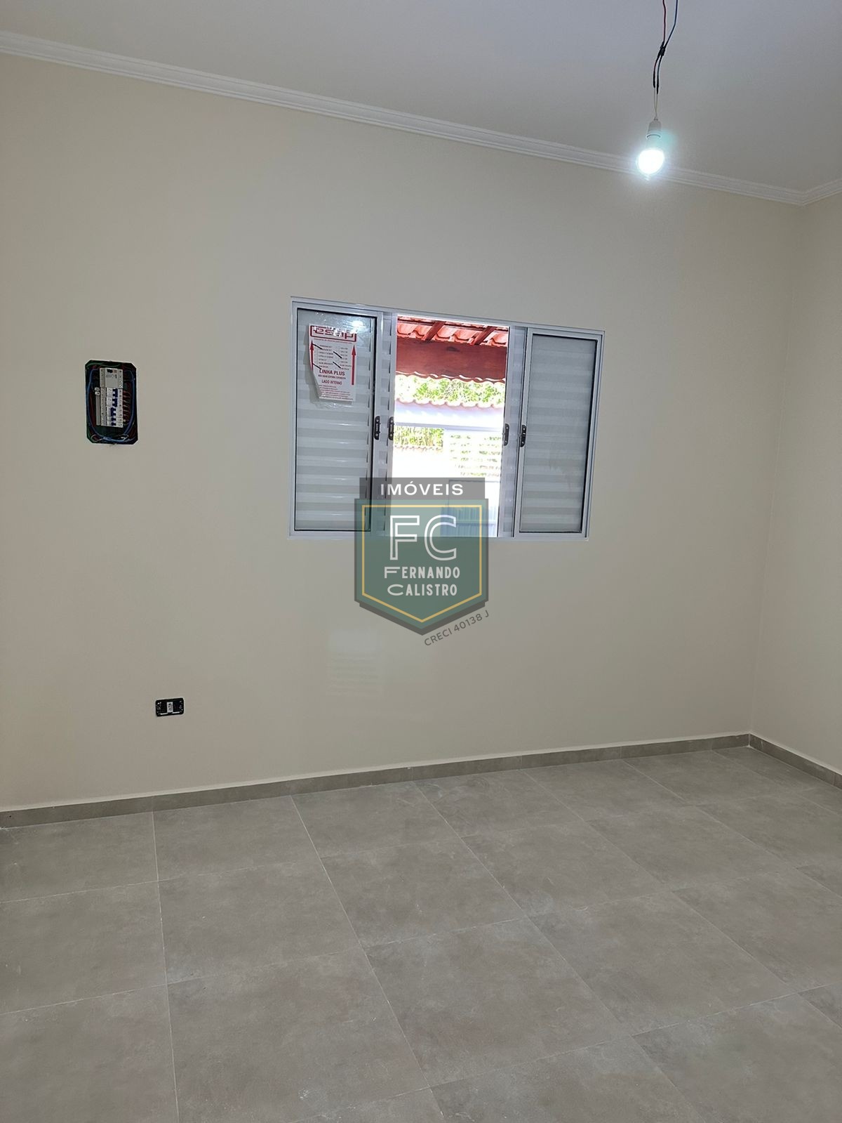 Casa térrea nova a 140 mts da praia, 2 suítes, quintal c/ pi