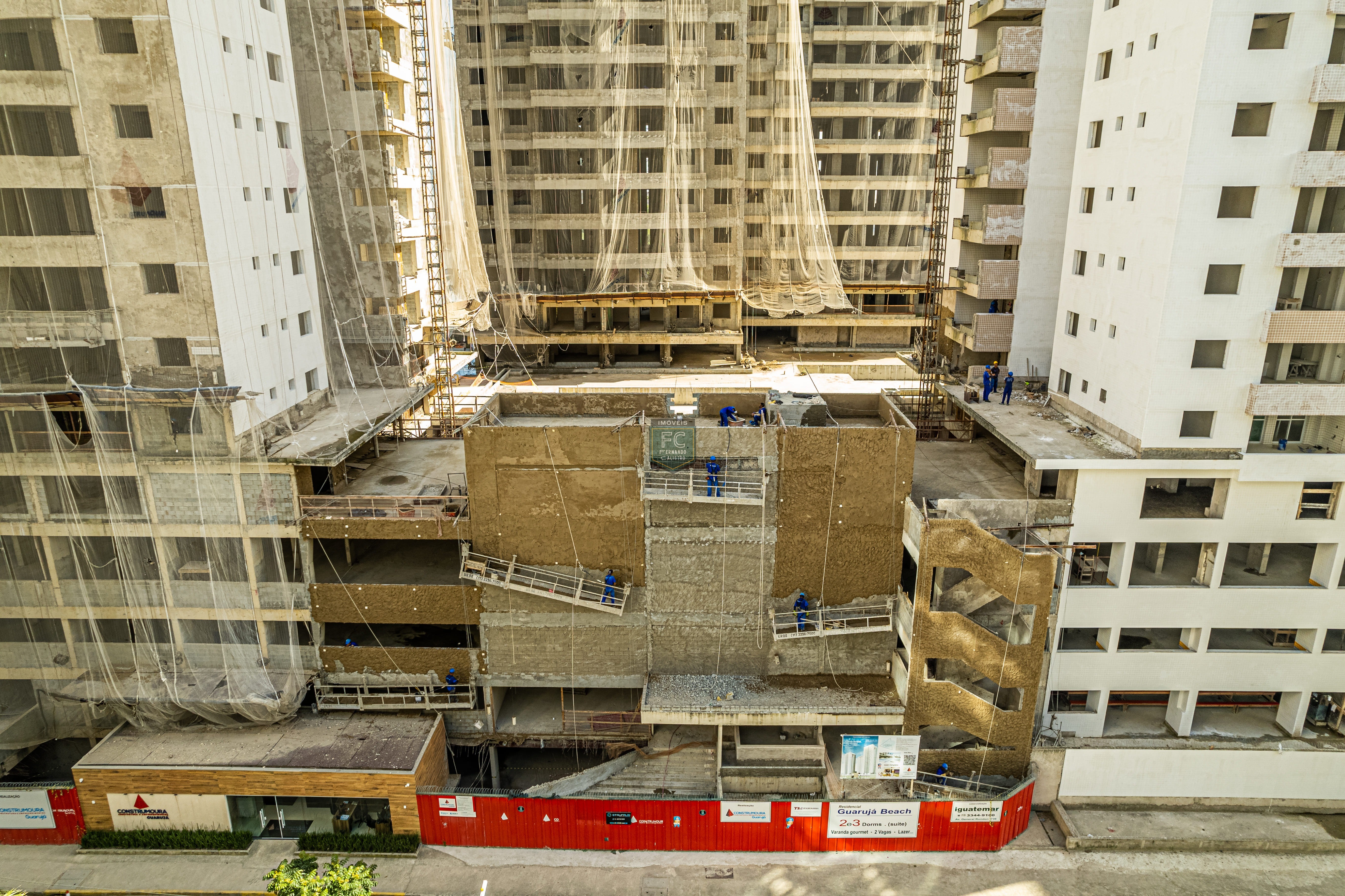 Investimento guarujá: apartamento alto padrão 2 dormitórios (1 suíte), varanda gourmet, 2 vagas, lazer de clube, financ. Direto, v. Alzira, guarujá sp