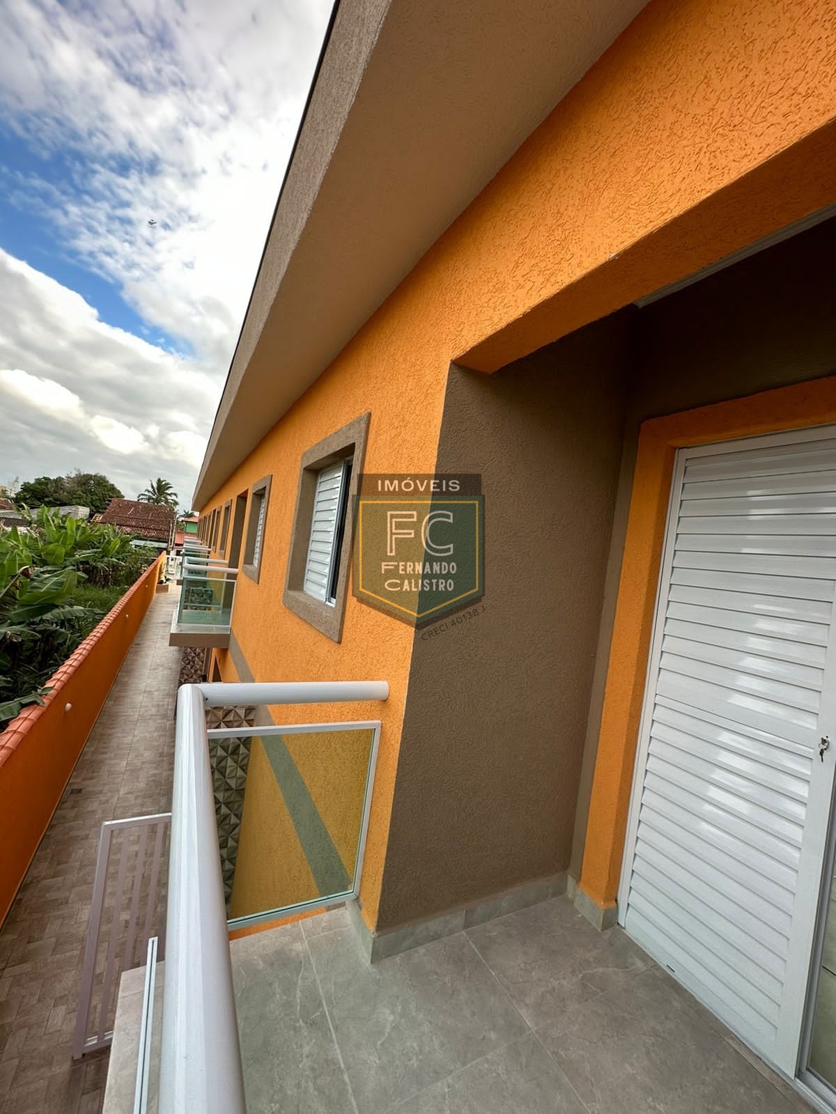 Sobrados Novos 2 Dormitórios (2 Suítes), Condomínio Fechado, Quintal c/ Piscina e Churrasqueira, Financia Banco, Lado Praia, Cibratel II, Itanhaém SP