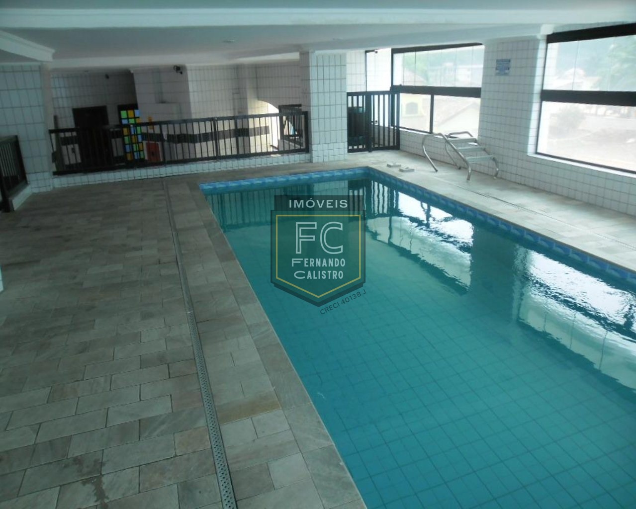 Locação definitiva: apartamento alto padrão 2 dormitórios (1 suíte) c/ vista p/ o mar, 75m², lazer completo frente mar, centro histórico, mongaguá sp