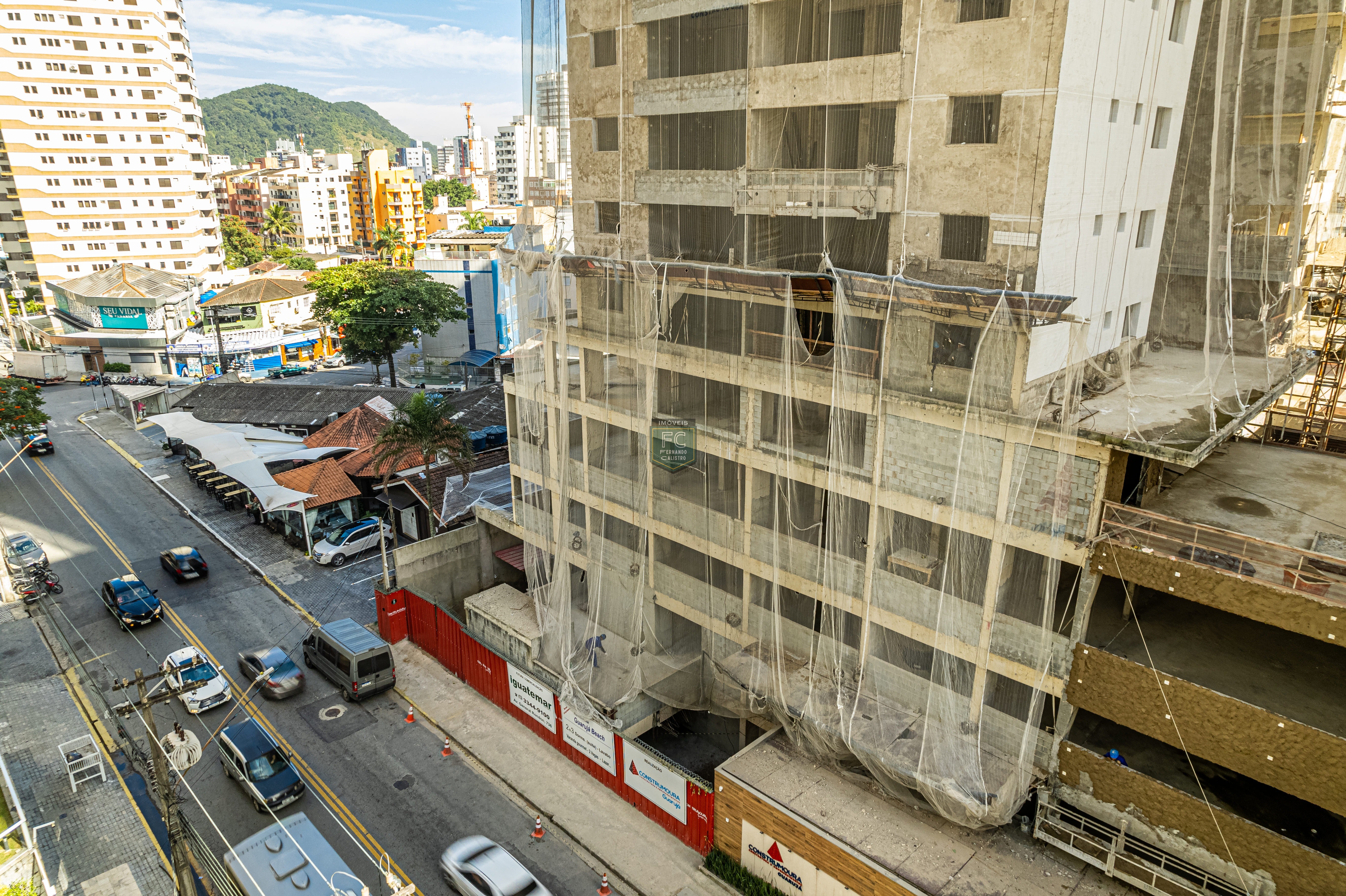 Investimento guarujá: apartamento alto padrão 2 dormitórios (1 suíte), varanda gourmet, 2 vagas, lazer de clube, financ. Direto, v. Alzira, guarujá sp