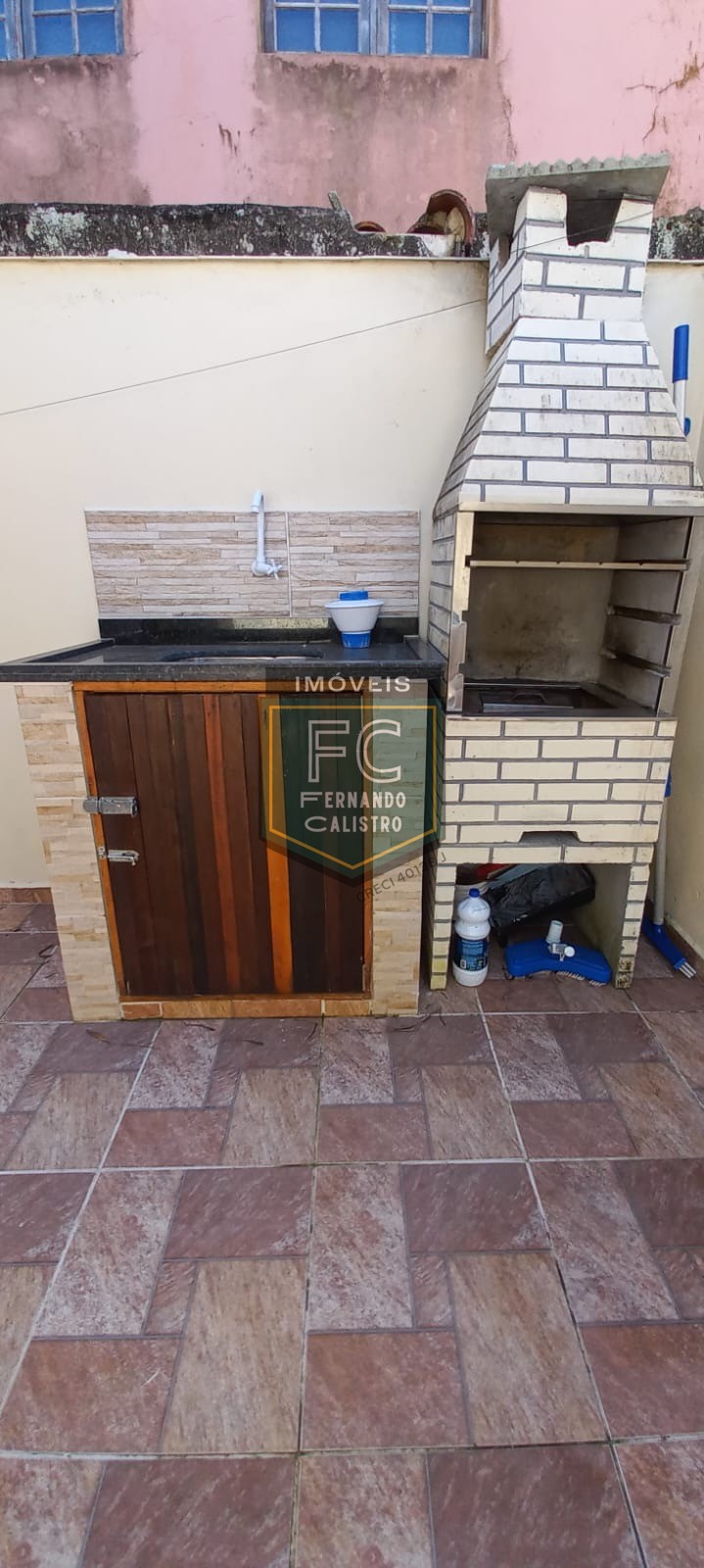 Casa Térrea na Praia em Condomínio Fechado, Mobiliada, 2 Dormitórios, Quintal c/ Piscina e Churrasqueira, 1 Vaga, Financia, Cibratel II, Itanhaém SP