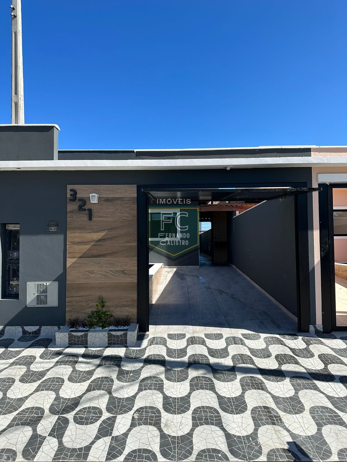 Casas novas prontas para morar, 2 dormitórios (1 suíte), quintal c/ piscina, área gourmet c/ churrasqueira, 2 vagas, 750 mts da praia, itanhaém - sp