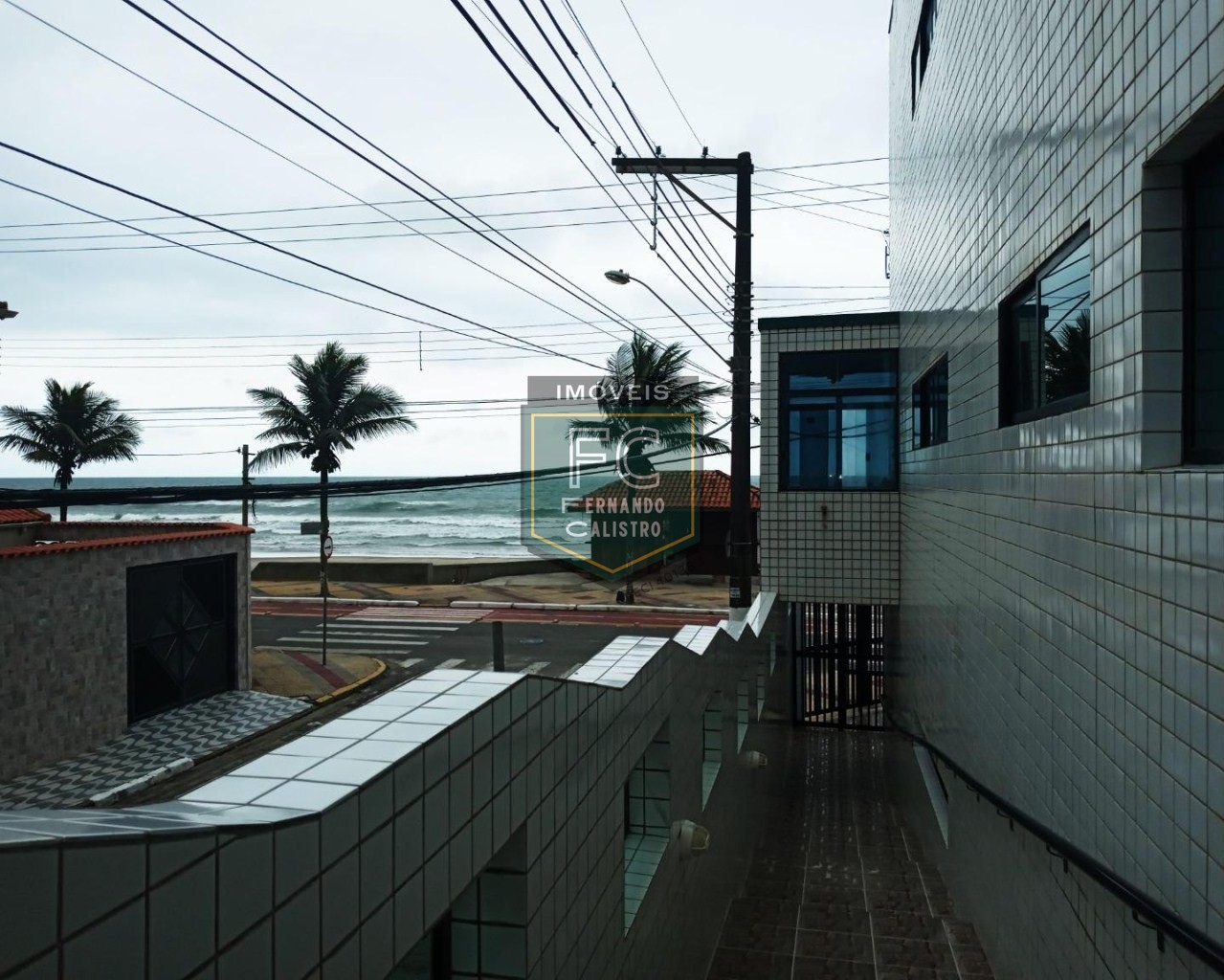 Locação definitiva: apartamento alto padrão 2 dormitórios (1 suíte) c/ vista p/ o mar, 75m², lazer completo frente mar, centro histórico, mongaguá sp