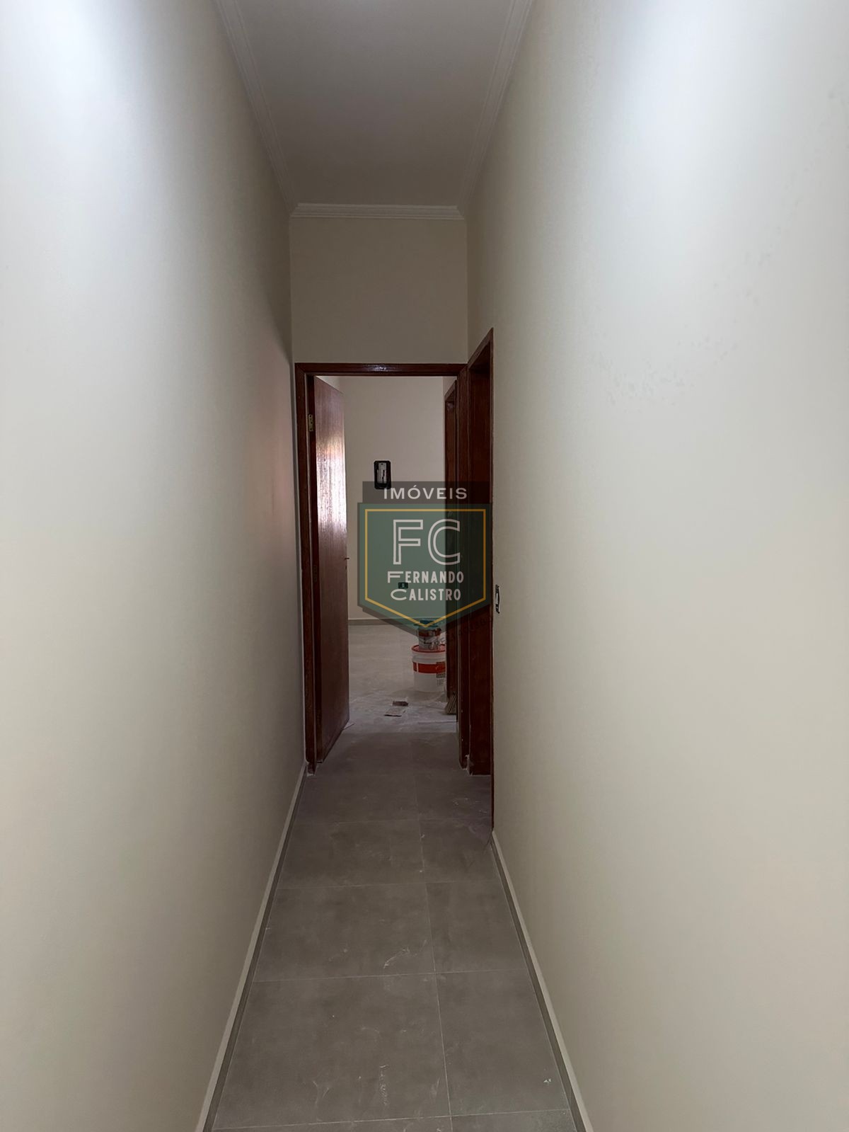 Casa térrea nova a 140 mts da praia, 2 suítes, quintal c/ pi
