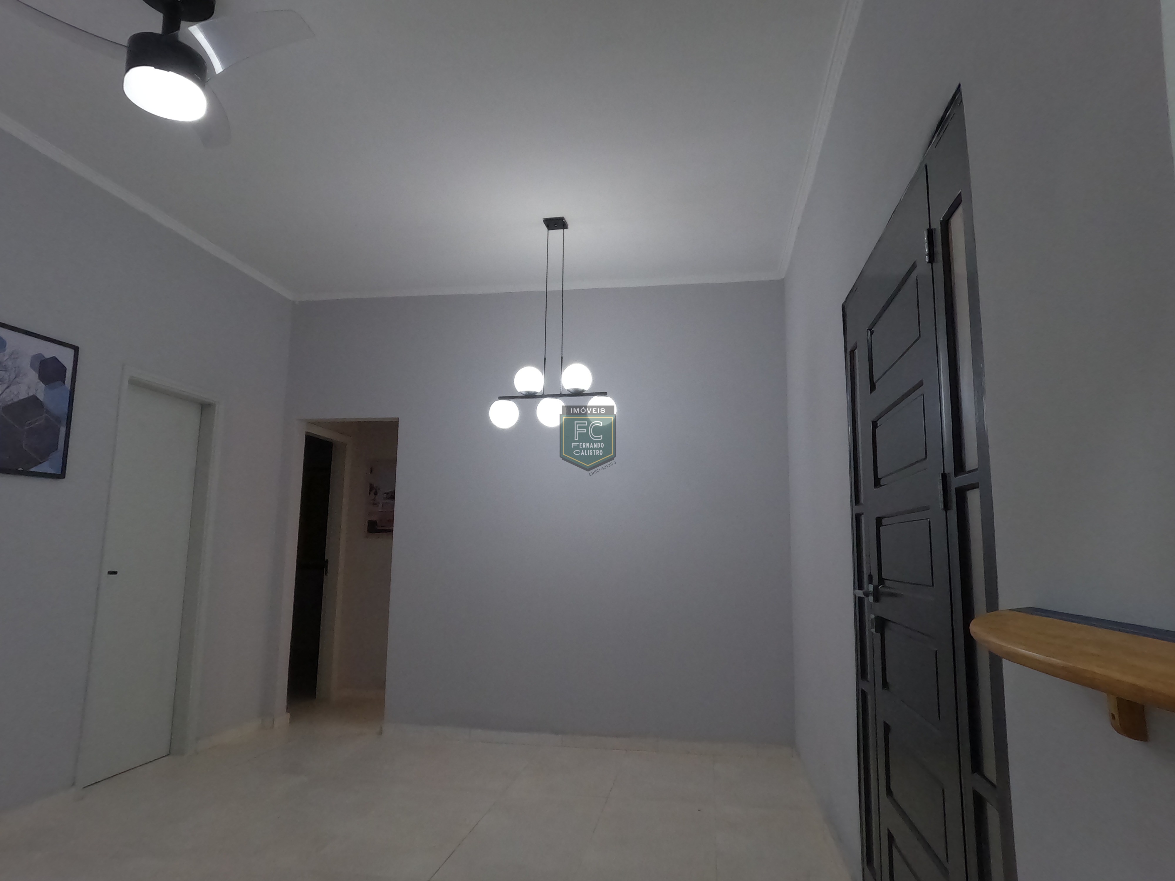 Casa Térrea de Esquina em Frente ao Mar, 3 Dormitórios (1 Suíte) Reformada, Piscina, Espaço p/ Churrasqueira, 3 Vagas, Jd. Imperador, Praia Grande SP