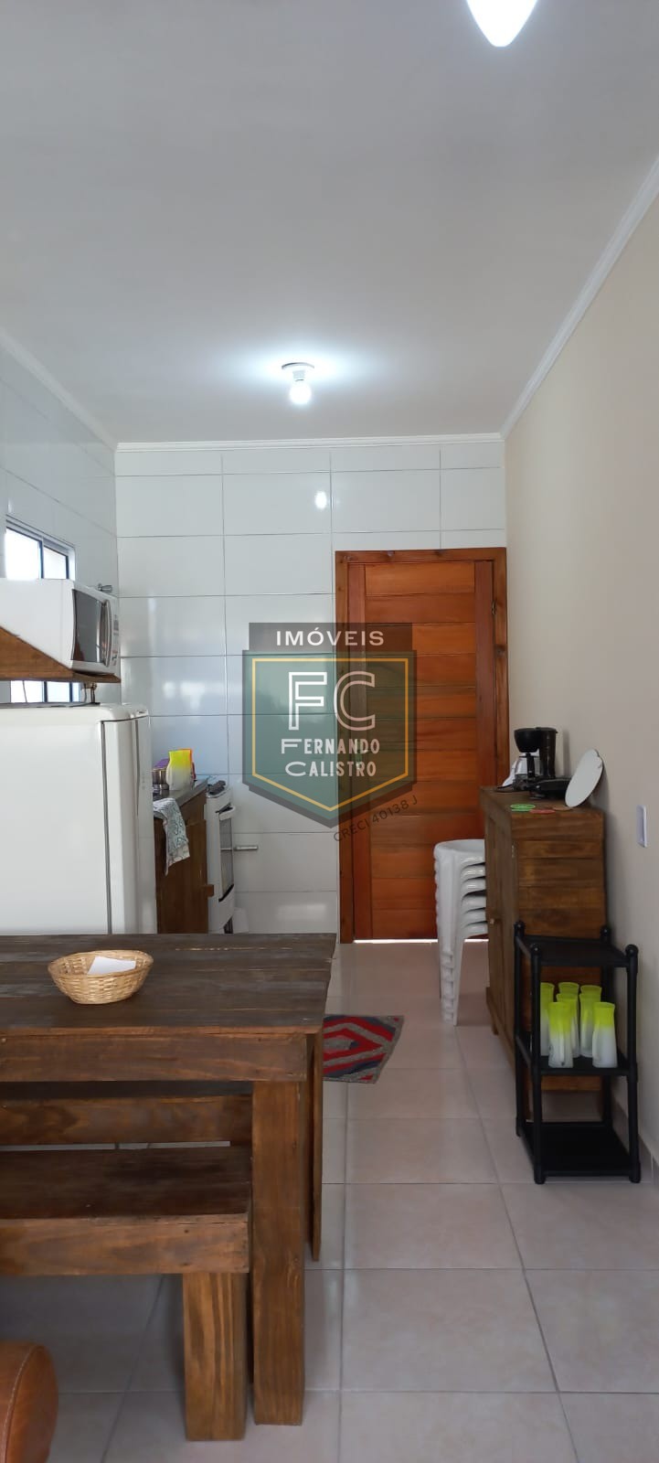 Casa Térrea na Praia em Condomínio Fechado, Mobiliada, 2 Dormitórios, Quintal c/ Piscina e Churrasqueira, 1 Vaga, Financia, Cibratel II, Itanhaém SP