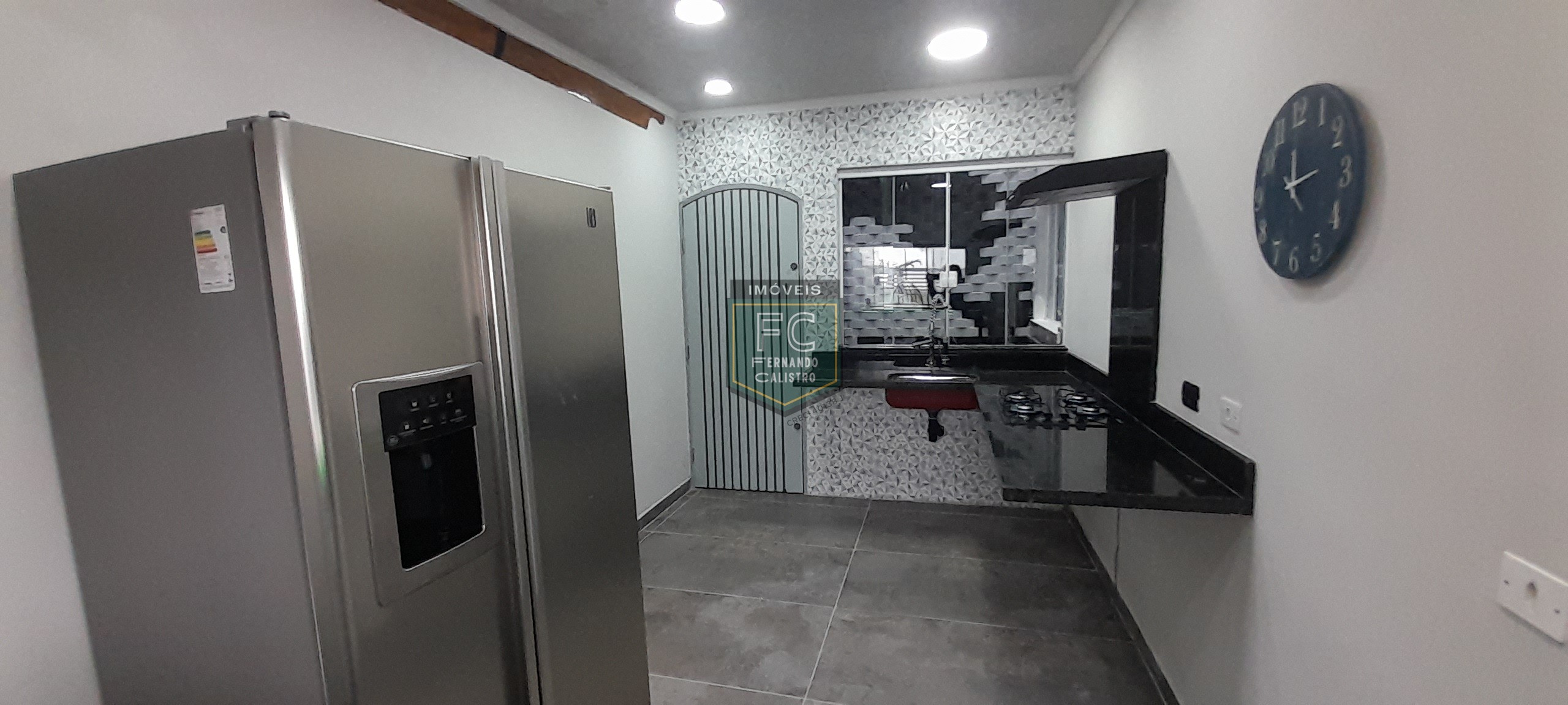 Casa Térrea de Esquina em Frente ao Mar, 3 Dormitórios (1 Suíte) Reformada, Piscina, Espaço p/ Churrasqueira, 3 Vagas, Jd. Imperador, Praia Grande SP