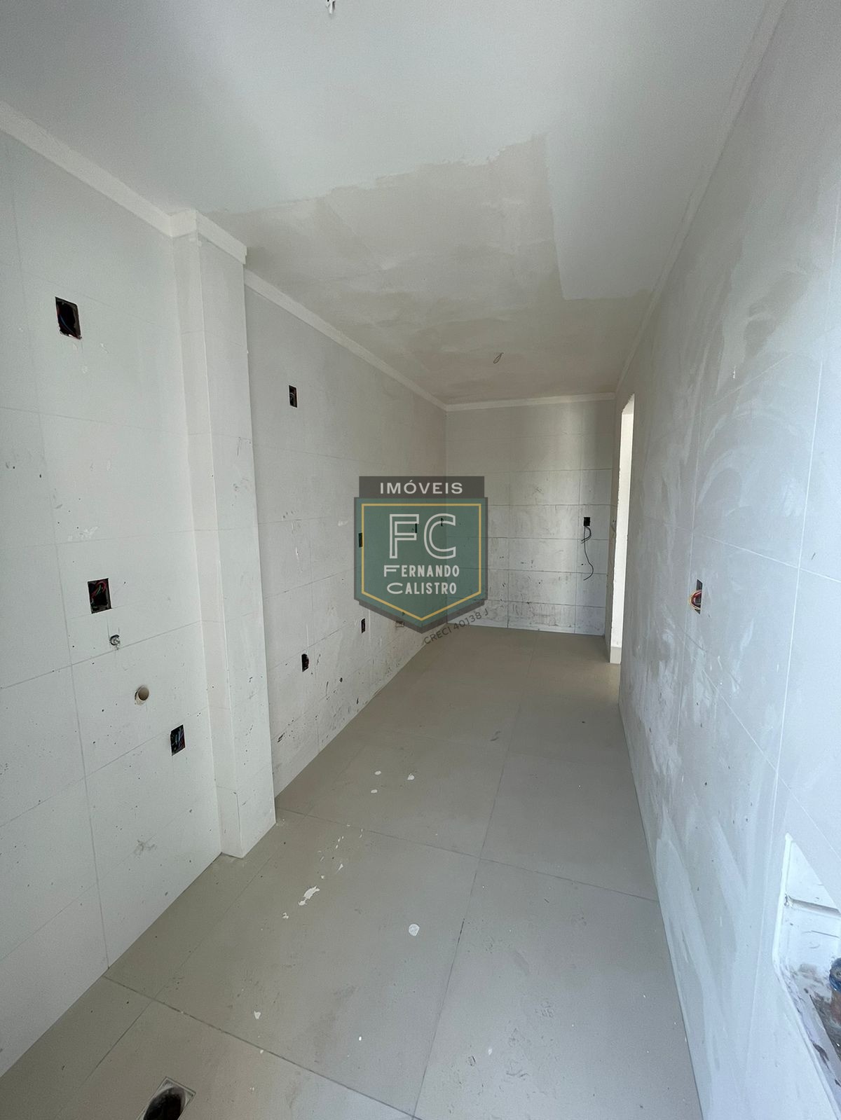 Apartamento alto padrão 2 dormitórios (1 suites), varanda gourmet c/ vista mar, lazer completo, 2 vagas, quadra da praia, guilhermina, praia grande/sp