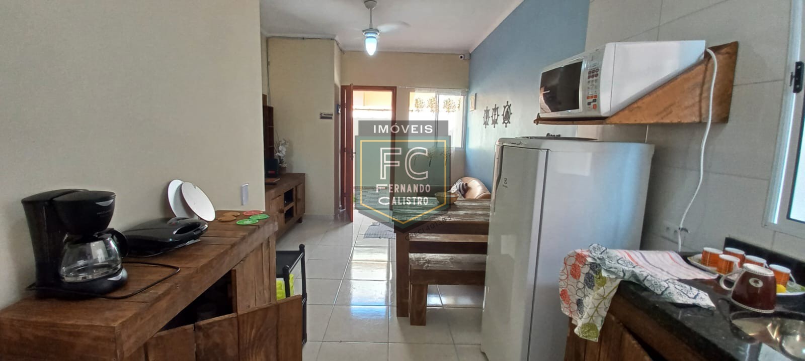 Casa térrea na praia em condomínio fechado, mobiliada, 2 dor