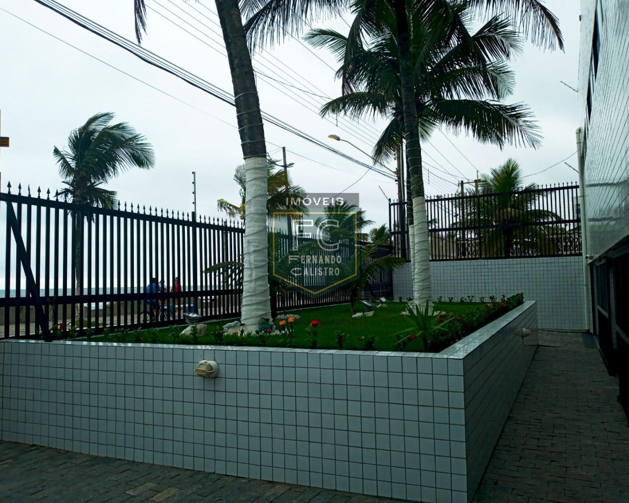 Locação definitiva: apartamento alto padrão 2 dormitórios (1 suíte) c/ vista p/ o mar, 75m², lazer completo frente mar, centro histórico, mongaguá sp