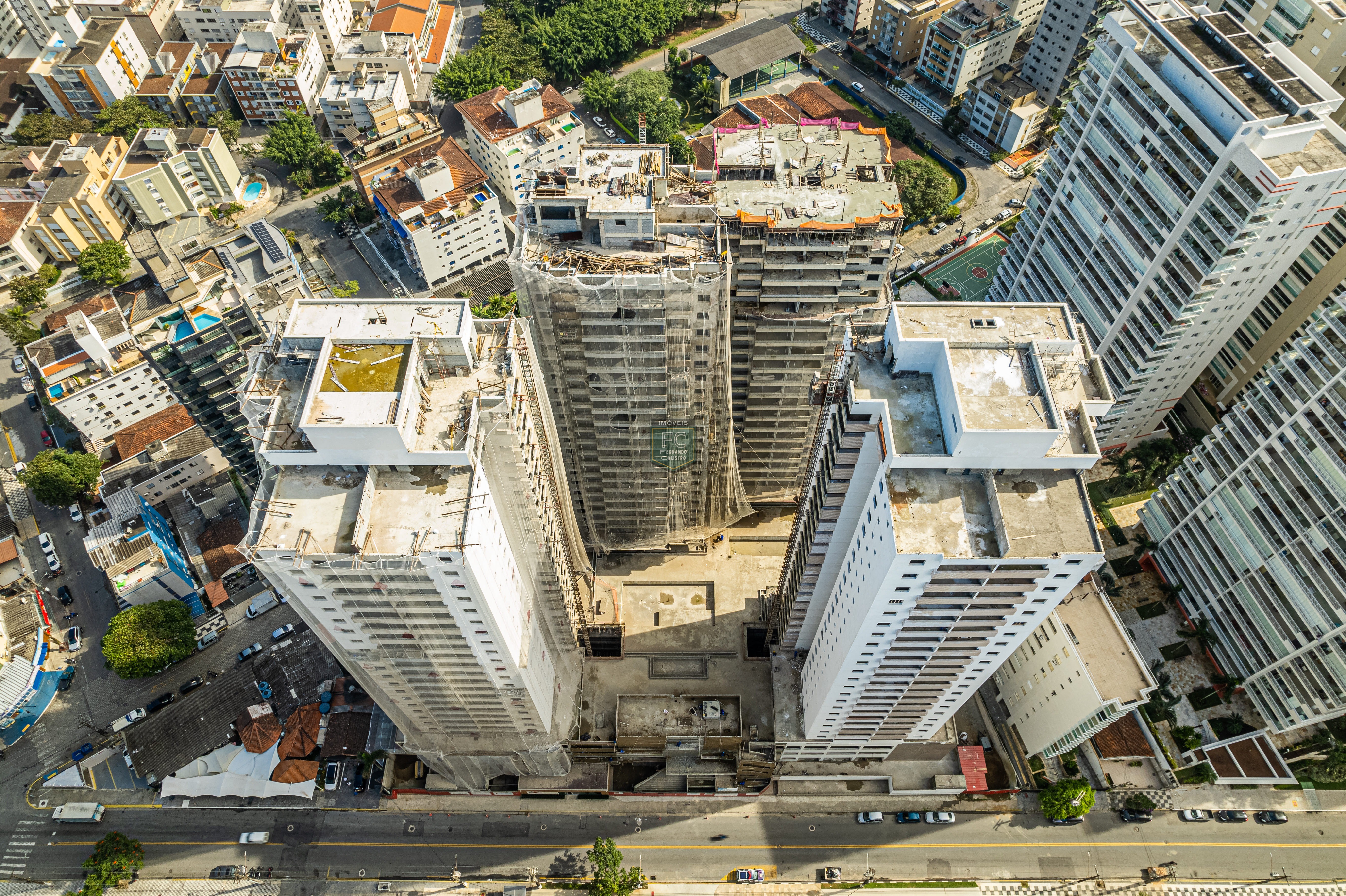 Investimento guarujá: apartamento alto padrão 3 dormitórios (1 suíte), varanda gourmet, 2 vagas, lazer de clube, financ. Direto, v. Alzira, guarujá sp