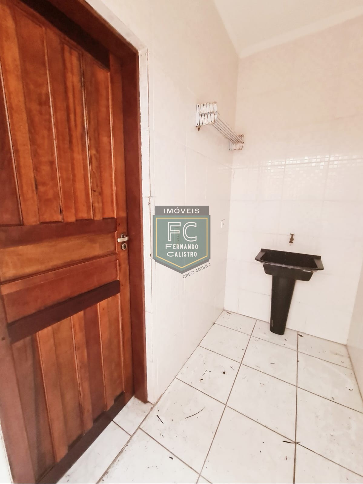 Casa térrea 3 dormitórios (1 suíte) reformada, área gourmet 