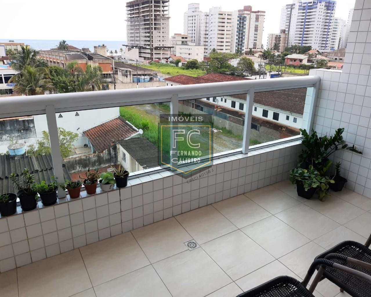 Apartamento 2 dormitórios planejado, varanda gourmet c/ vista p/ o mar, 65m², lazer completo no condomínio, financia, local nobre, centro, mongaguá sp