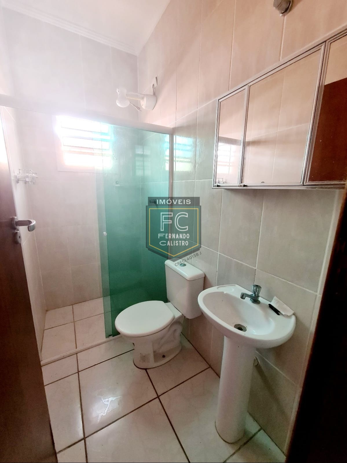Casa Térrea 3 Dormitórios (1 Suíte) Reformada, Área Gourmet Coberta c/ Churrasqueira, 2 Vagas, 50 mts da Praia, Financia, Sta Eugênia, Mongaguá SP